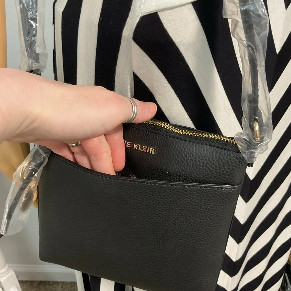 Anne Klein Gorgeous Black Crossbody Bag. New! - Picture 5 of 5